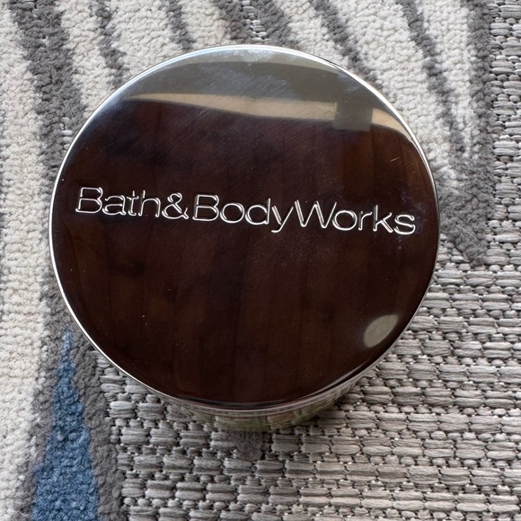 Bath & Body Works Cranberry Pear Bellini 3-Wick Soy Wax Blend Candle - Picture 4 of 4